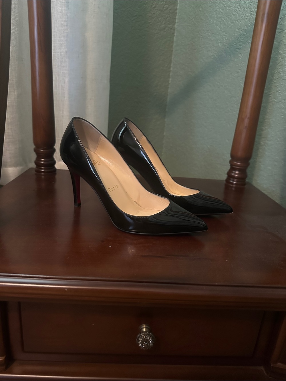 Christian Louboutin Pigalle 85 patent